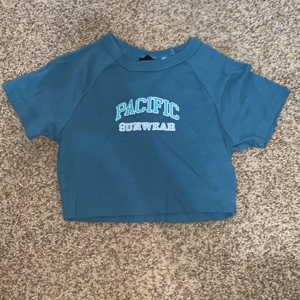 Cropped Pacsun blue shirt
